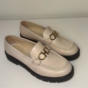 Ferragamo Gancini Logo Loafers Sz 9